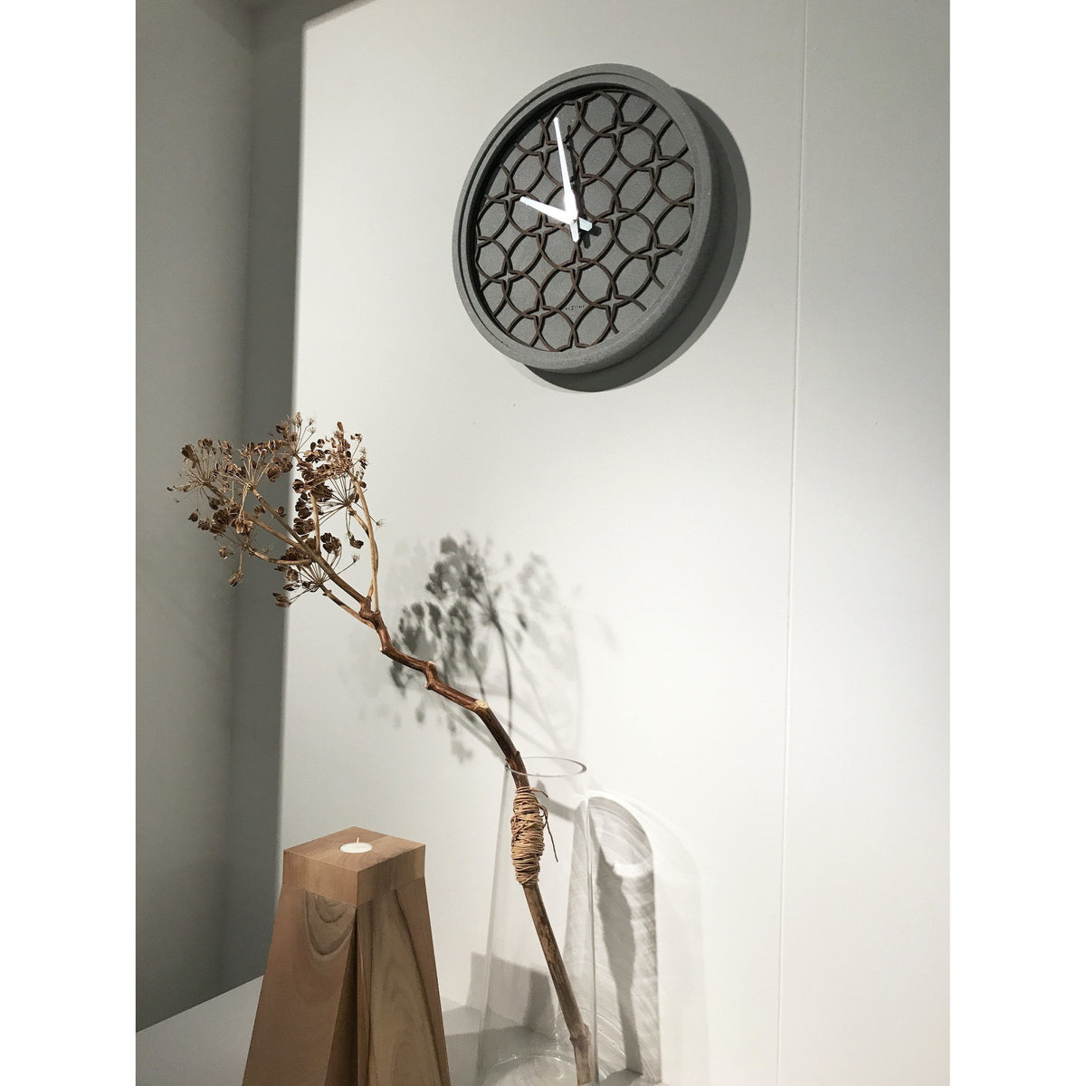 NeXtime - Wall Clock - Ø 39.5 cm - Polyresin/Wood – Grey – 'Concreto love'