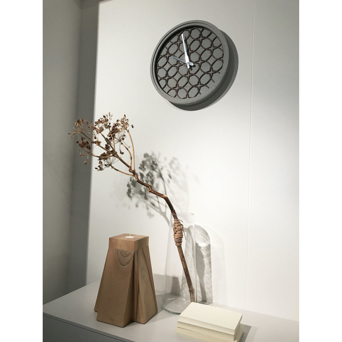 NeXtime - Wall Clock - Ø 39.5 cm - Polyresin/Wood – Grey – 'Concreto love'