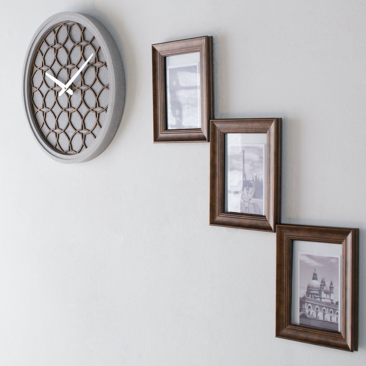 NeXtime - Wall Clock - Ø 39.5 cm - Polyresin/Wood – Grey – 'Concreto love'