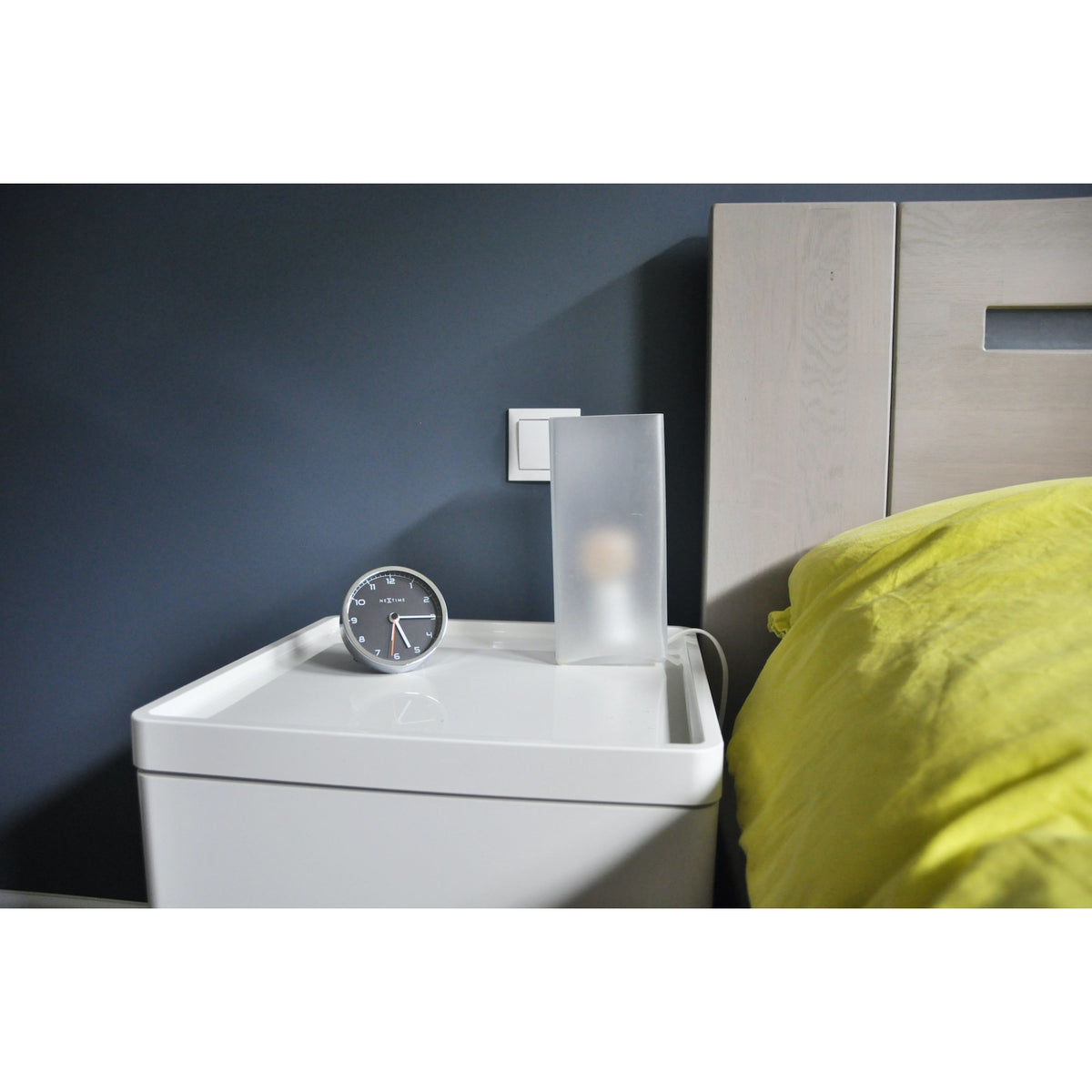 NeXtime - Alarm clock - 9 x 9 x 7.5 cm - Metal - White - 'Company Alarm'